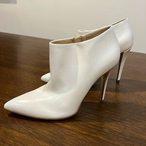 MARCIANO white leather booty heals